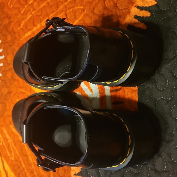 Dr. Martens Womens Black Bethan Platforms - Size 8 - Picture 3 of 5